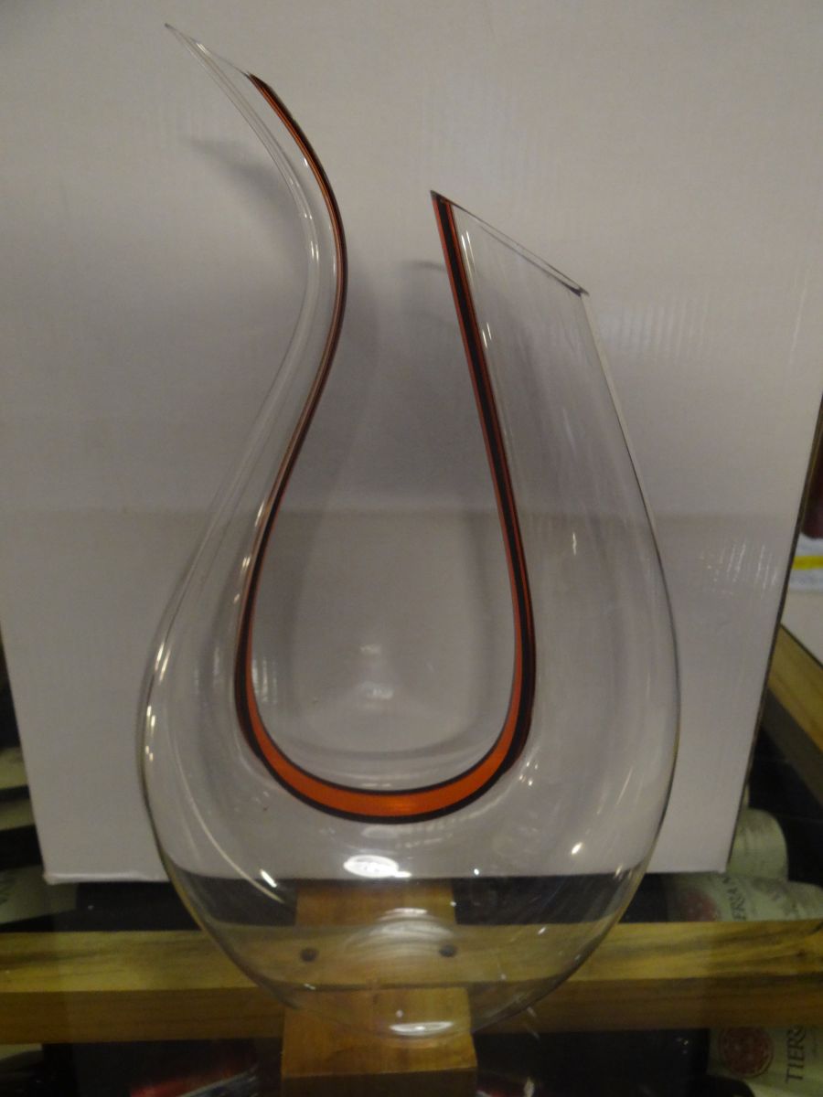 Decanter chữ U cao